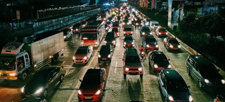 The ultimate guide to dealing with highway congestion in Ohio 3 Heavy traffic showing typical highway congestion in Ohio