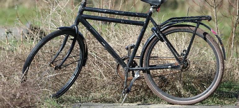 The best places in Ohio for outdoor enthusiasts 5 Black bike parked in dry grass
